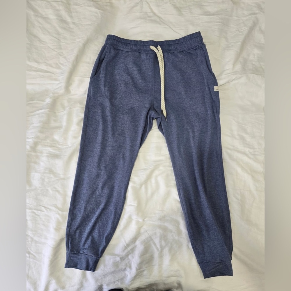 Vuori Navy Joggers with Cream Drawstring